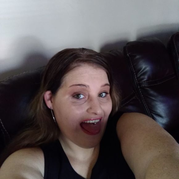 Meet your Posher, Tiffany - Picture 1 of 1